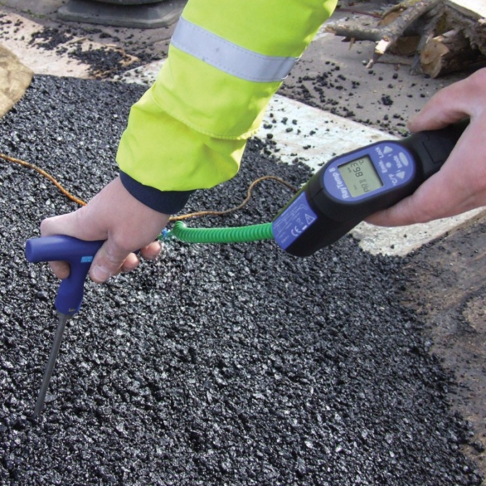 ETI RayTemp® 8 Infraröd termometer för temperaturer från -60 till +500°C. 12:1 avstånd:mätyta. Med uttag för givare termoelement typ K