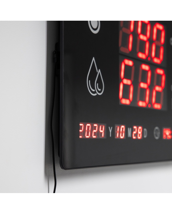 ETI Stor digital termometer och hygrometer för väggmontage i publika lokaler, som skolor och kontor. Största varianten med måtten 32 x 400 x 600mm